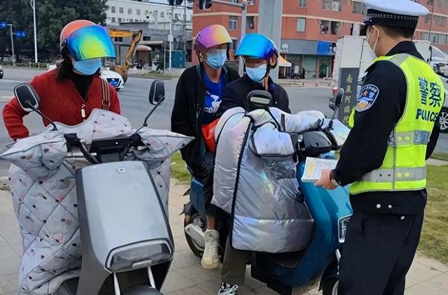 上路有“5不能”新要求别被罚了才知道爱游戏平台2025年2月起执行电动车(图4)