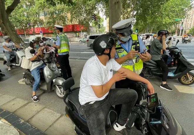+5”新政策3类车型放心骑严查5种违规行为爱游戏(ayx)中国网站6月起电动车迎“3(图6)
