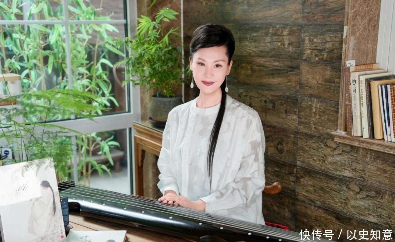 墅做饭颠勺打蛋样样精通二婚老公年轻帅气爱游戏app体育59岁于文华在北京别(图10)